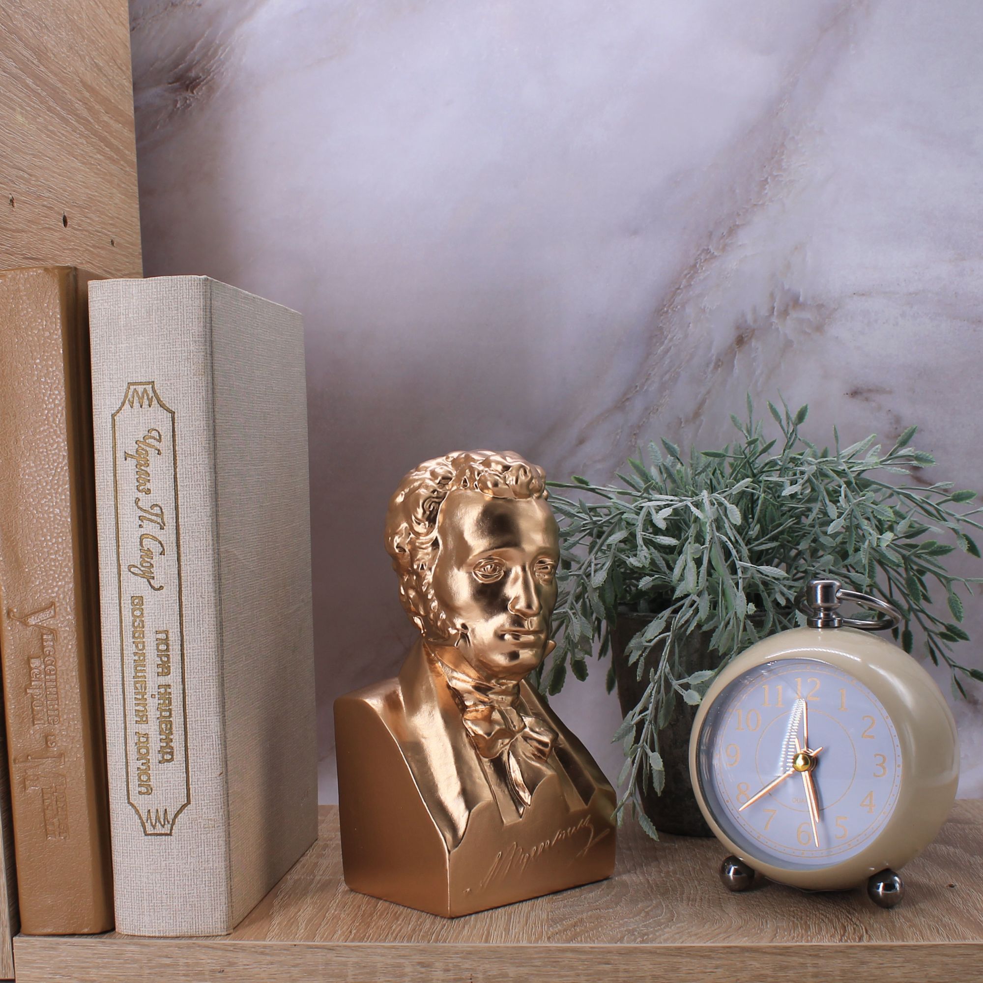 Миниатюра 2. Изделие "Статуэтка бюст А.С. Пушкин , № 1", цвет светлая бронза, категория "Бюсты".