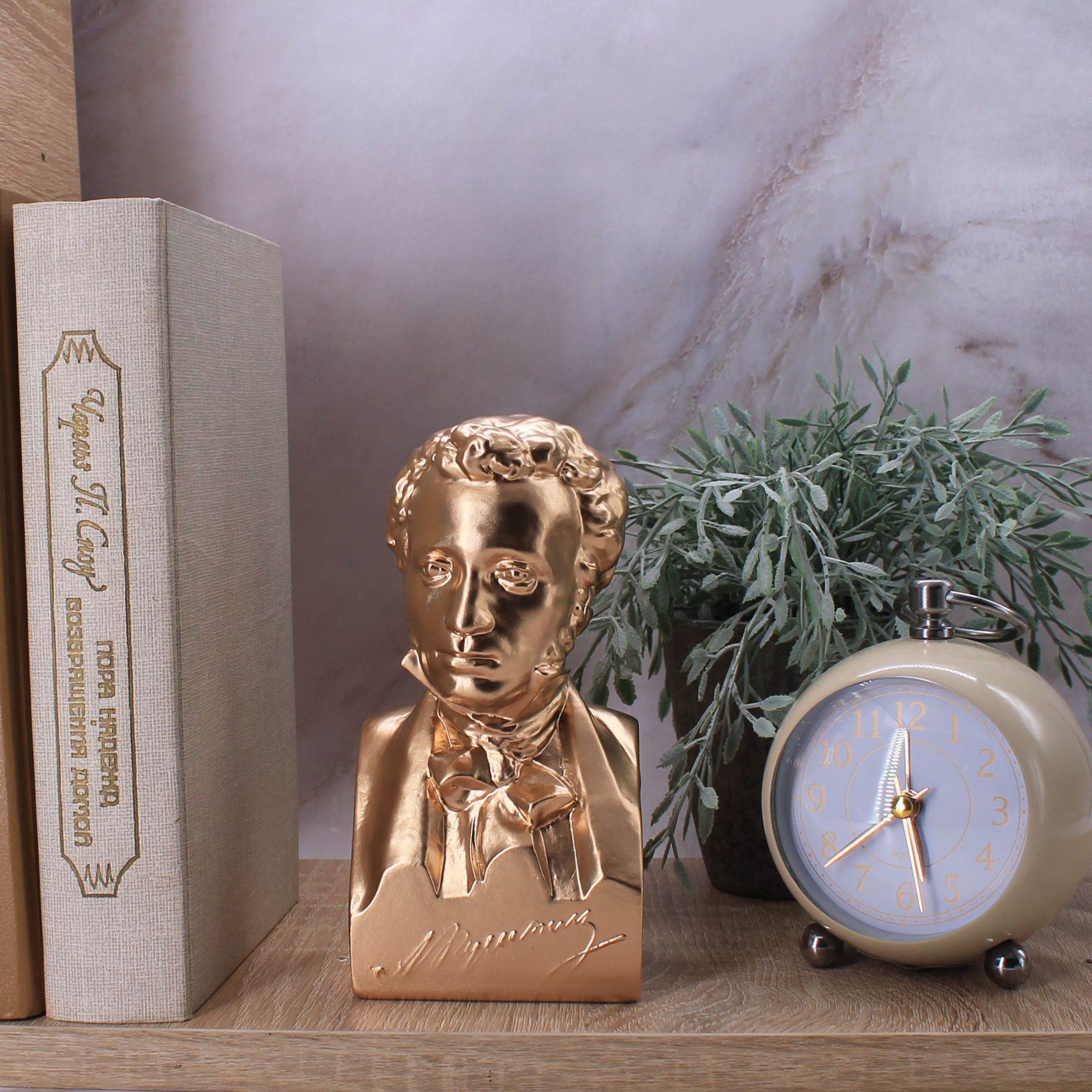 Миниатюра 1. Изделие "Статуэтка бюст А.С. Пушкин , № 1", цвет светлая бронза, категория "Бюсты".