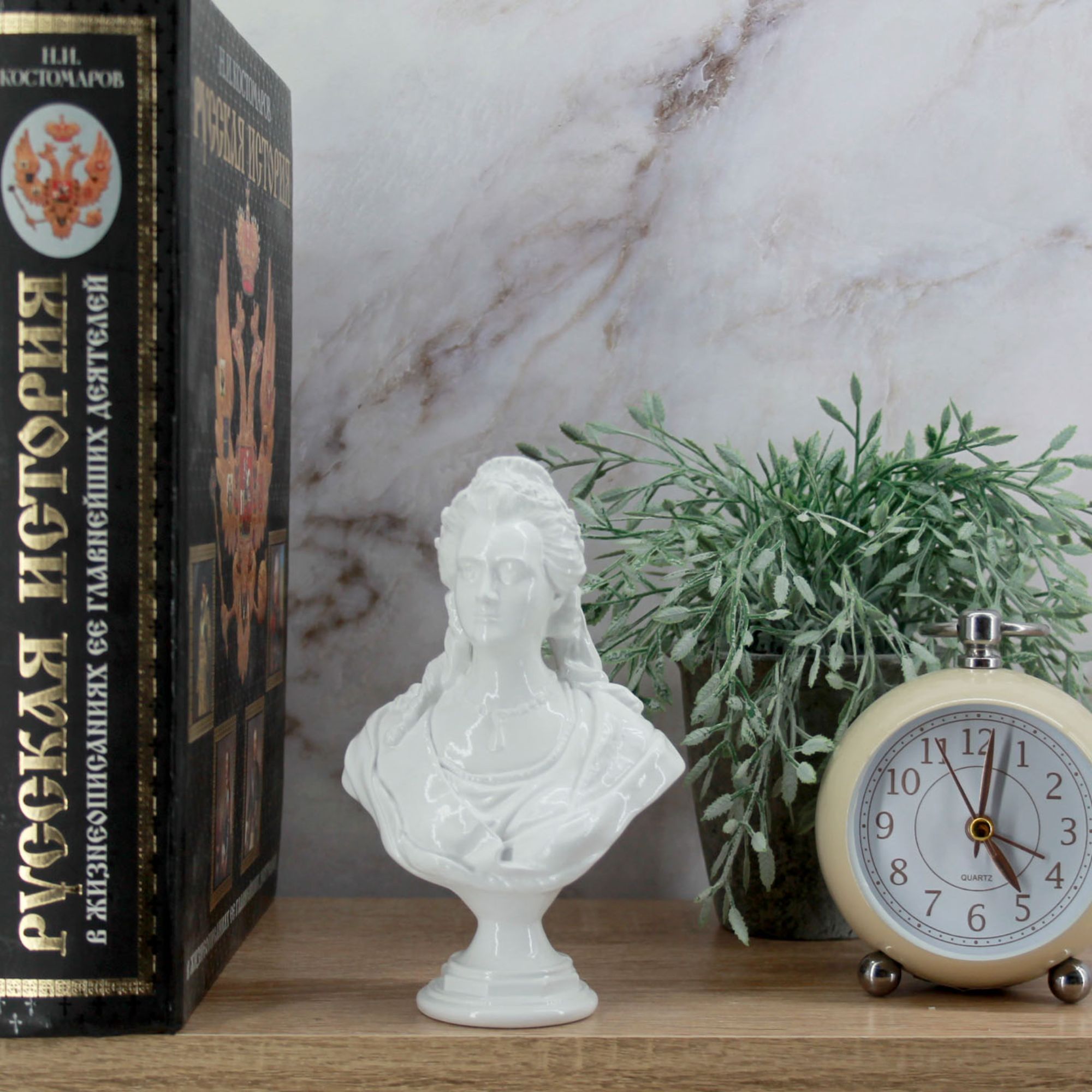 Миниатюра 6. Изделие "Статуэтка бюст Екатерина II", цвет белый глянец, категория "Бюсты".