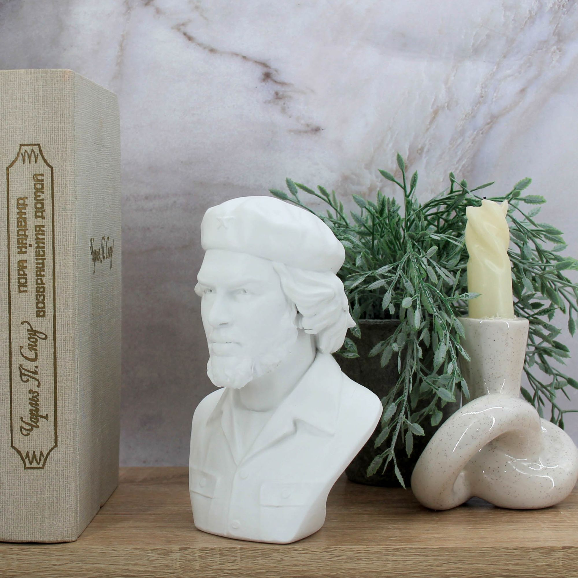 Миниатюра 2. Изделие "Статуэтка бюст Эрнесто Че Гевара", цвет белый матовый, категория "Бюсты".