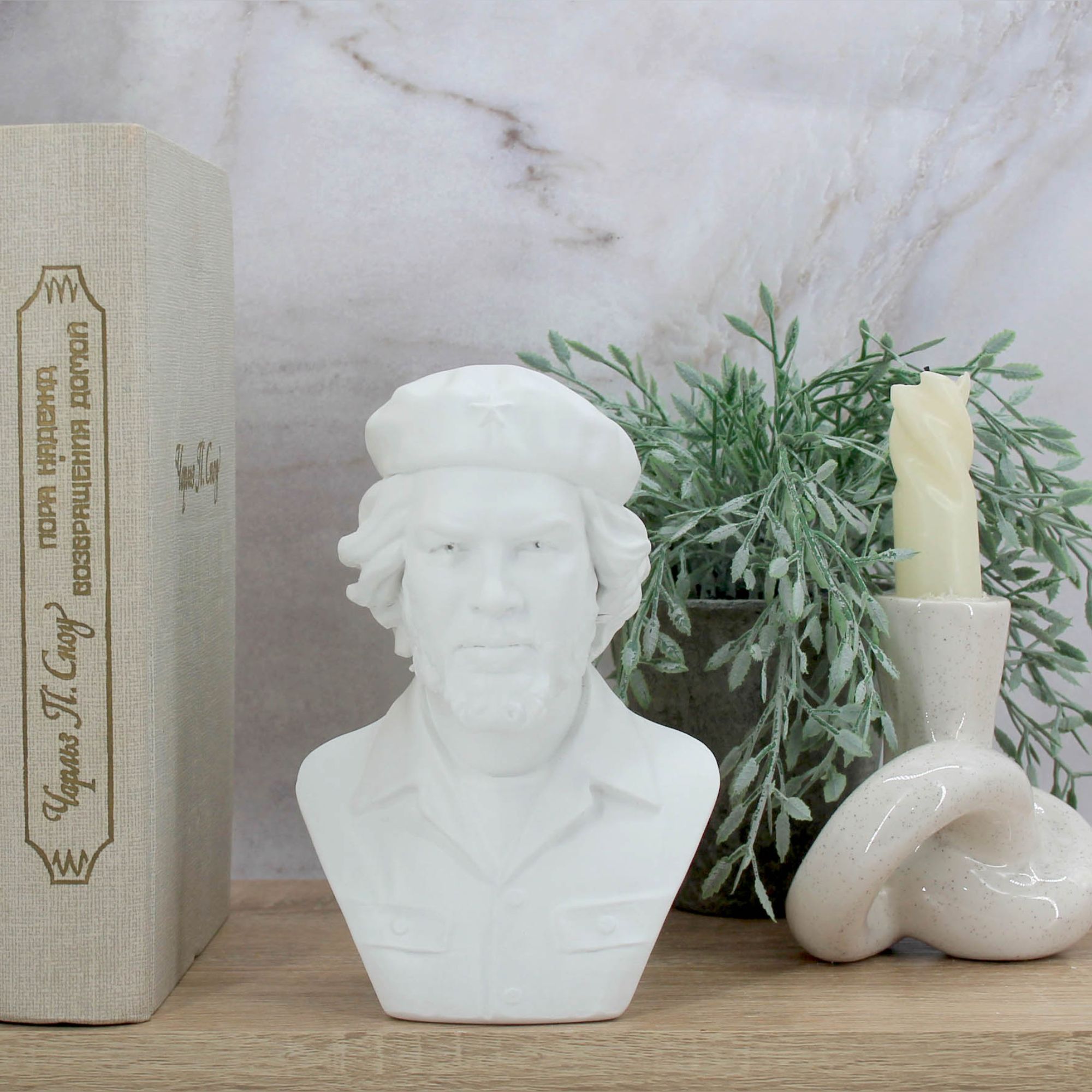 Миниатюра 1. Изделие "Статуэтка бюст Эрнесто Че Гевара", цвет белый матовый, категория "Бюсты".