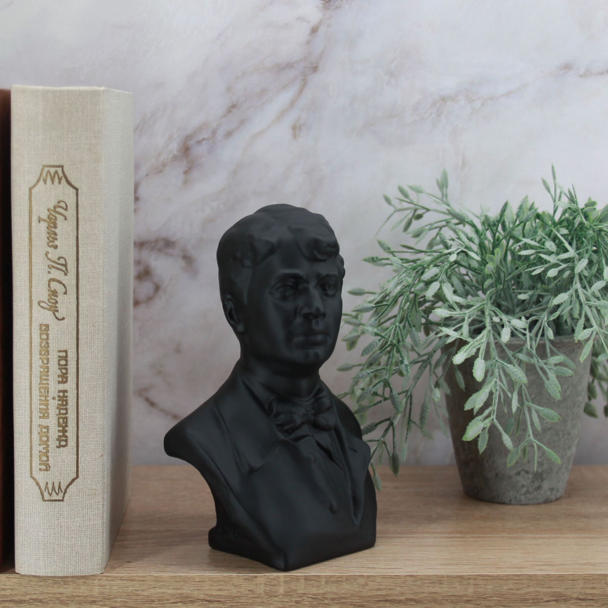 Миниатюра 16. Изделие "Статуэтка бюст Есенин С.А. большой", цвет черный матовый, категория "Бюсты".