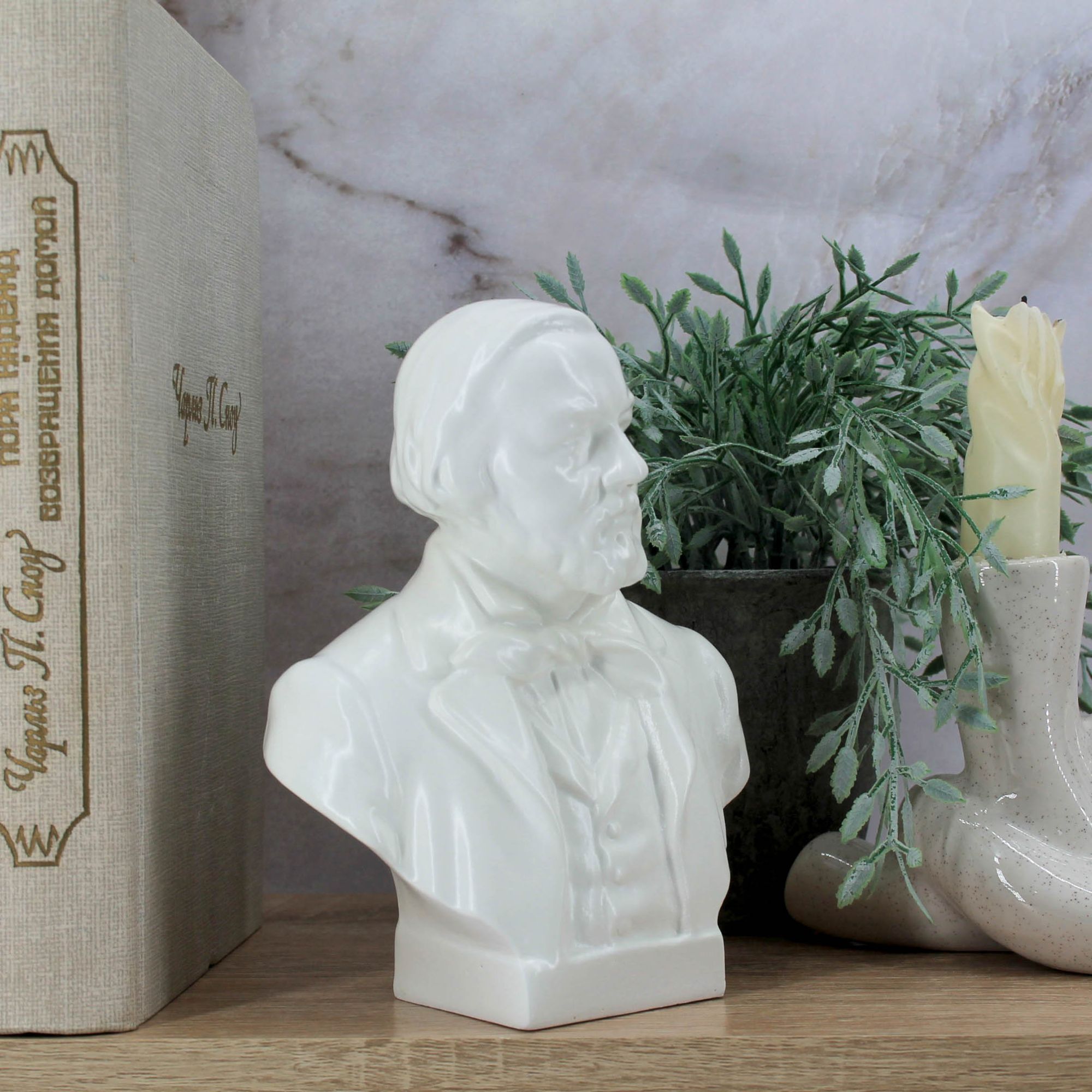 Миниатюра 3. Изделие "Статуэтка бюст Глинка М. И.", цвет белый глянец, категория "Бюсты".