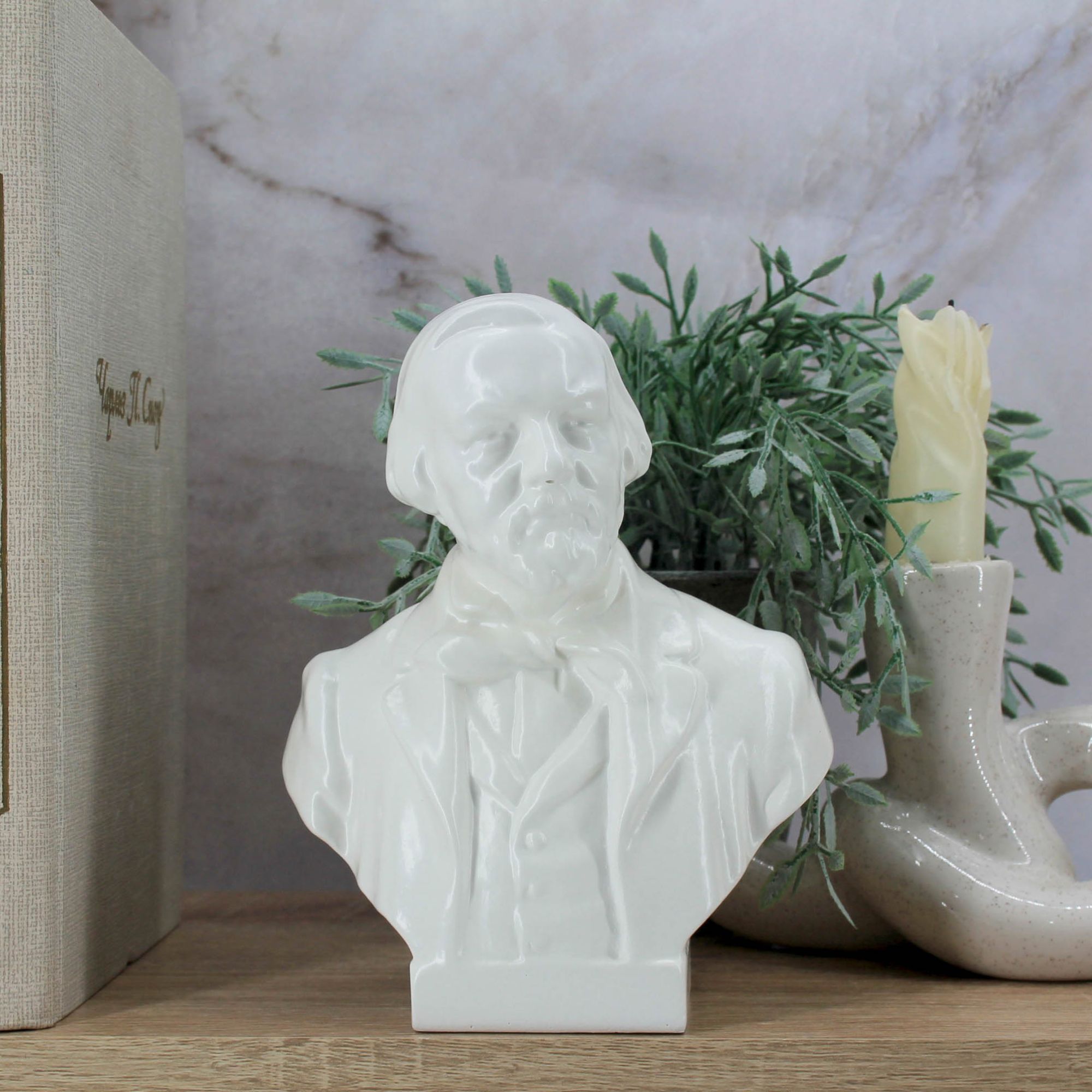 Миниатюра 1. Изделие "Статуэтка бюст Глинка М. И.", цвет белый глянец, категория "Бюсты".