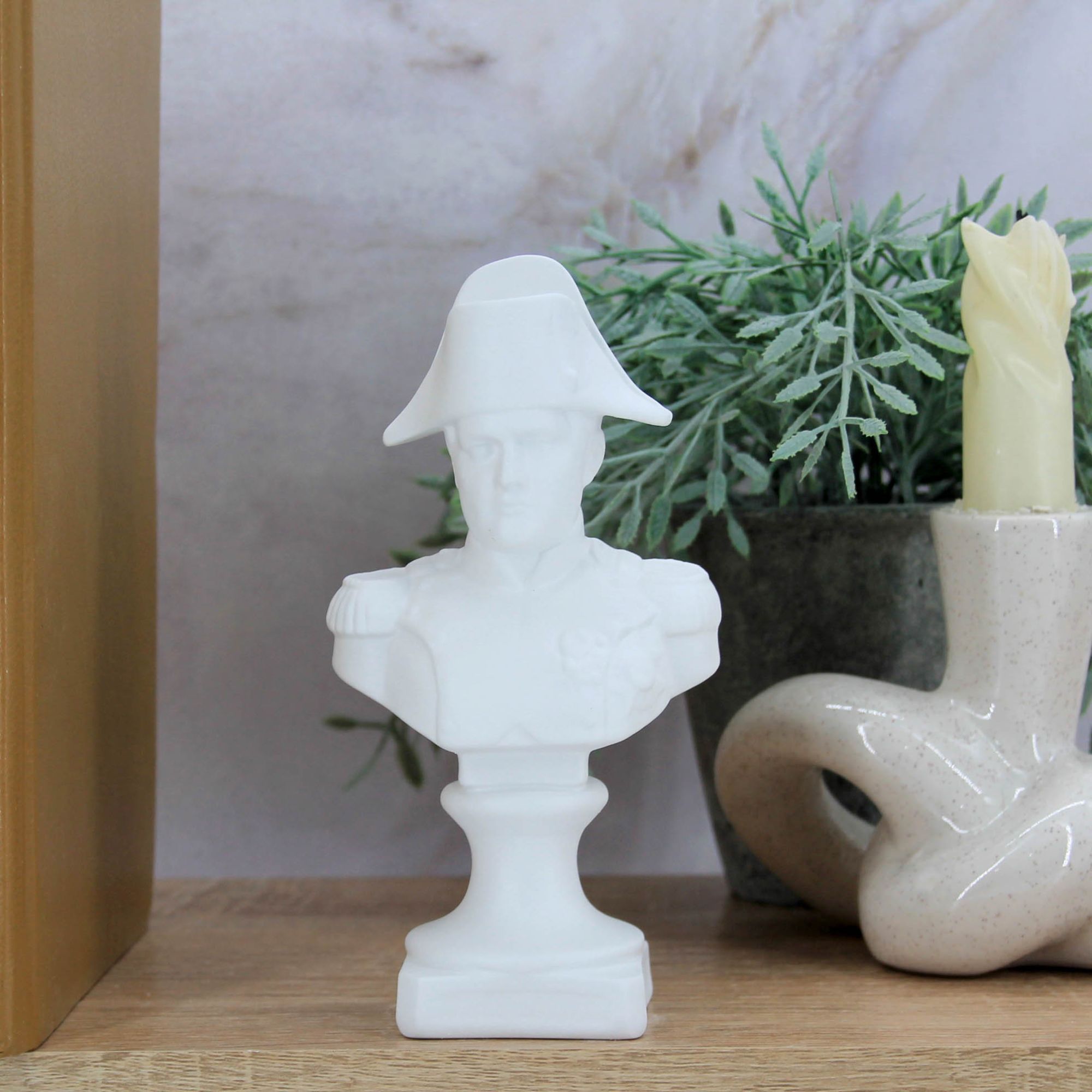 Миниатюра 1. Изделие "Статуэтка Бюст Наполеон Бонапарта", цвет белый матовый, категория "Бюсты".