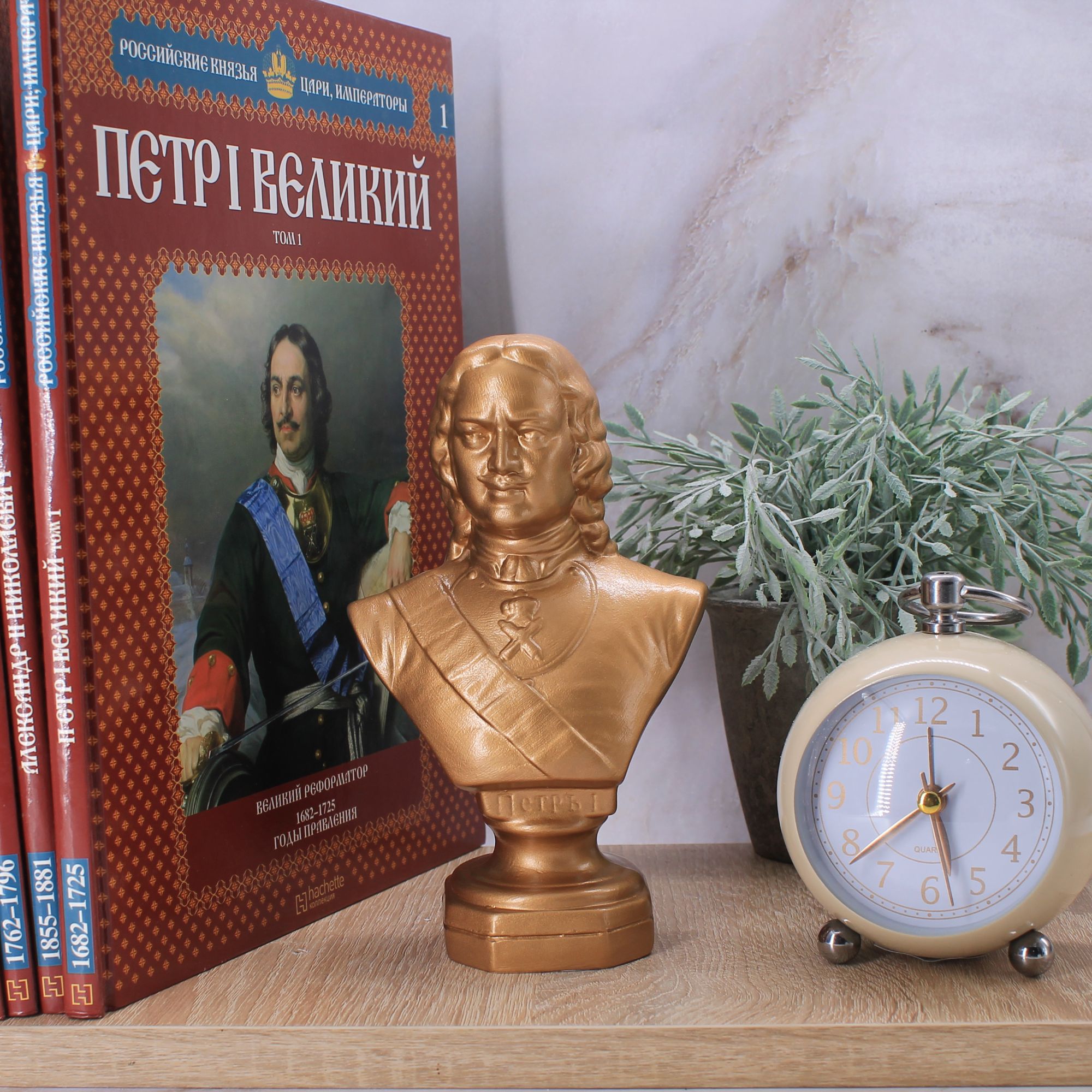 Миниатюра 5. Изделие "Статуэтка бюст Петр Первый № 1", цвет темная бронза, категория "Бюсты".