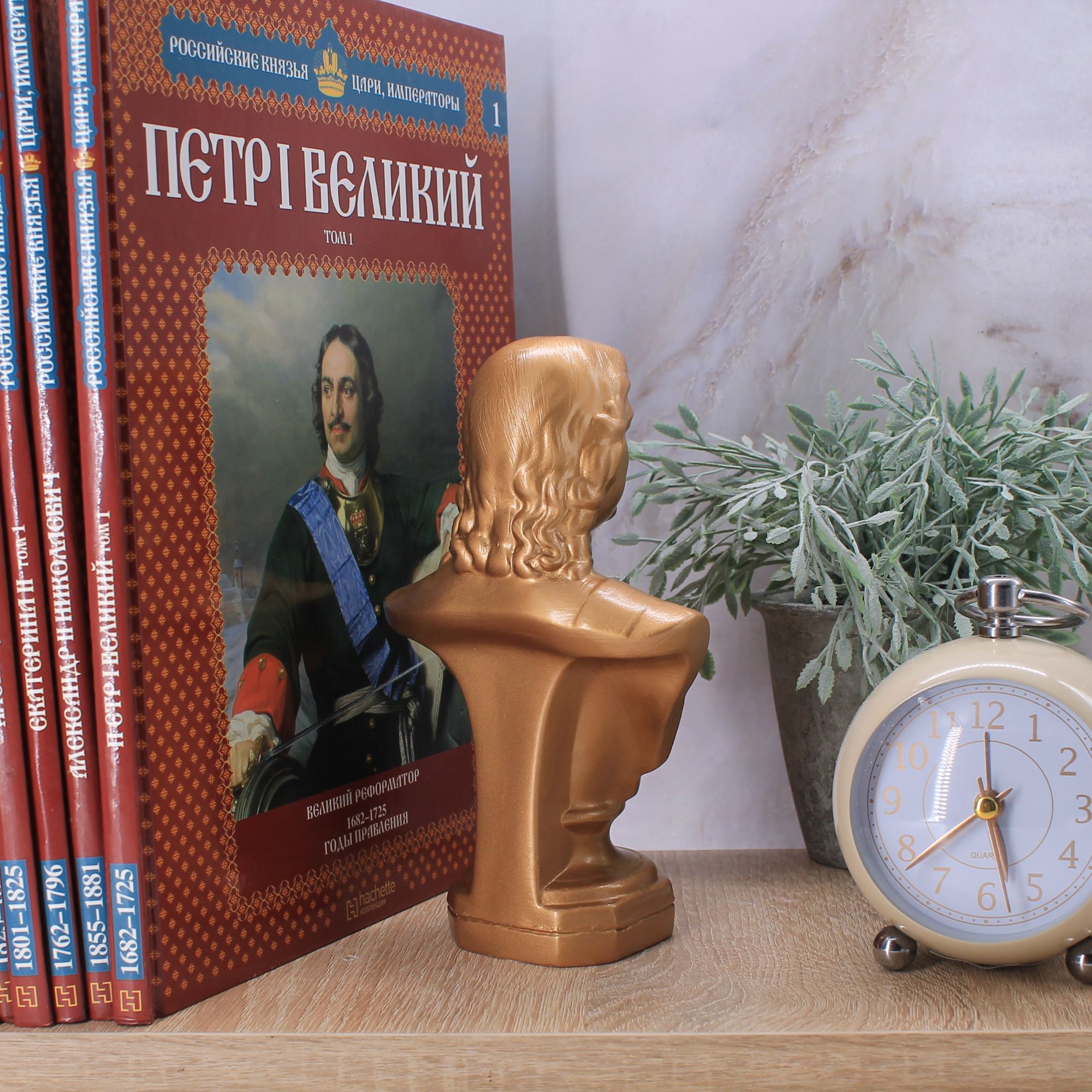 Миниатюра 8. Изделие "Статуэтка бюст Петр Первый № 1", цвет темная бронза, категория "Бюсты".