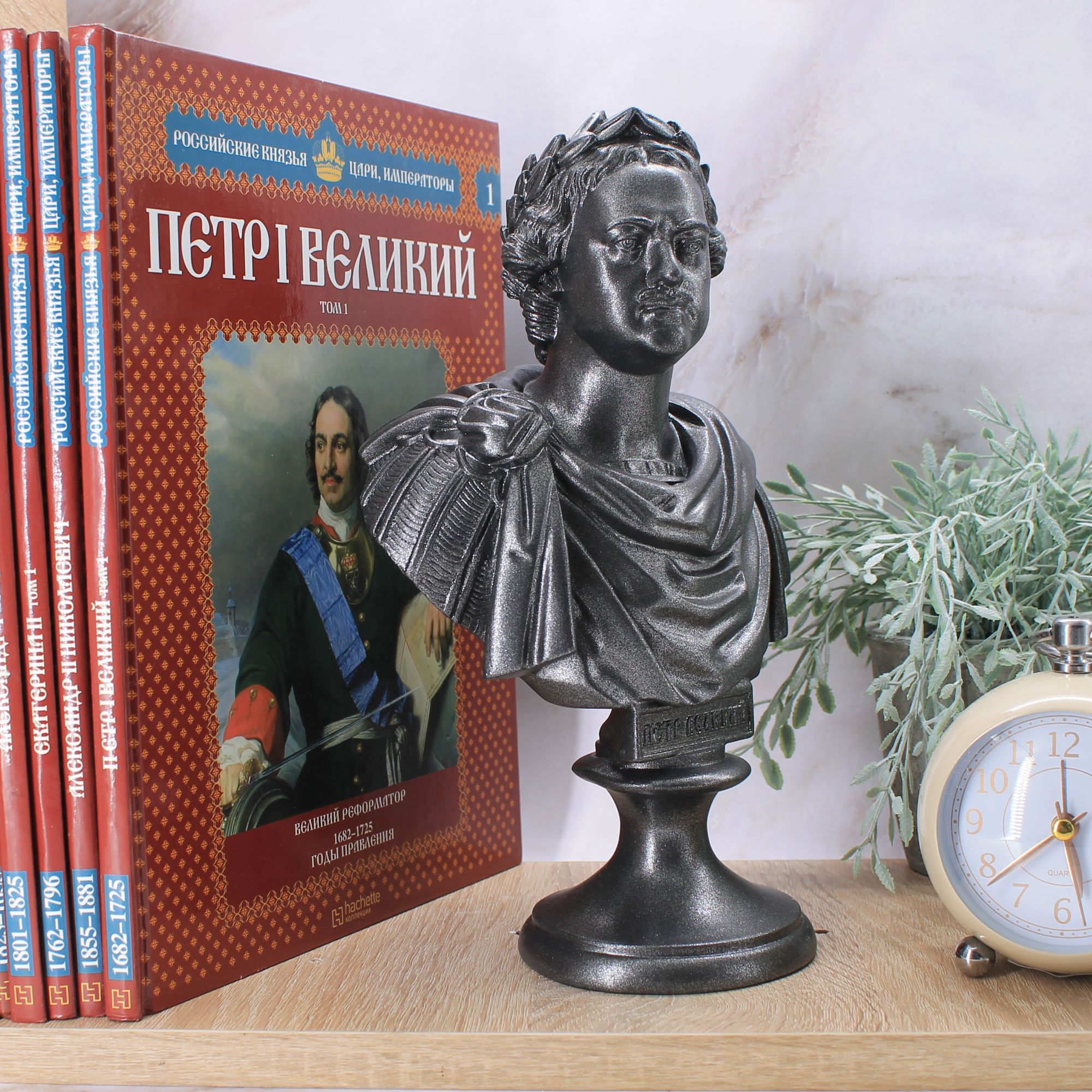 Миниатюра 14. Изделие "Статуэтка бюст Петр Первый Великий", цвет металлик, категория "Бюсты".