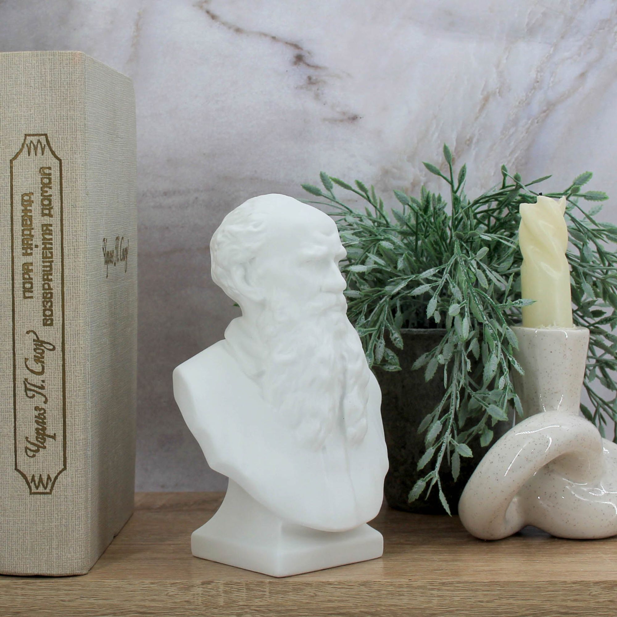 Миниатюра 2. Изделие "Статуэтка бюст Толстой Л.Н.", цвет белый матовый, категория "Бюсты".