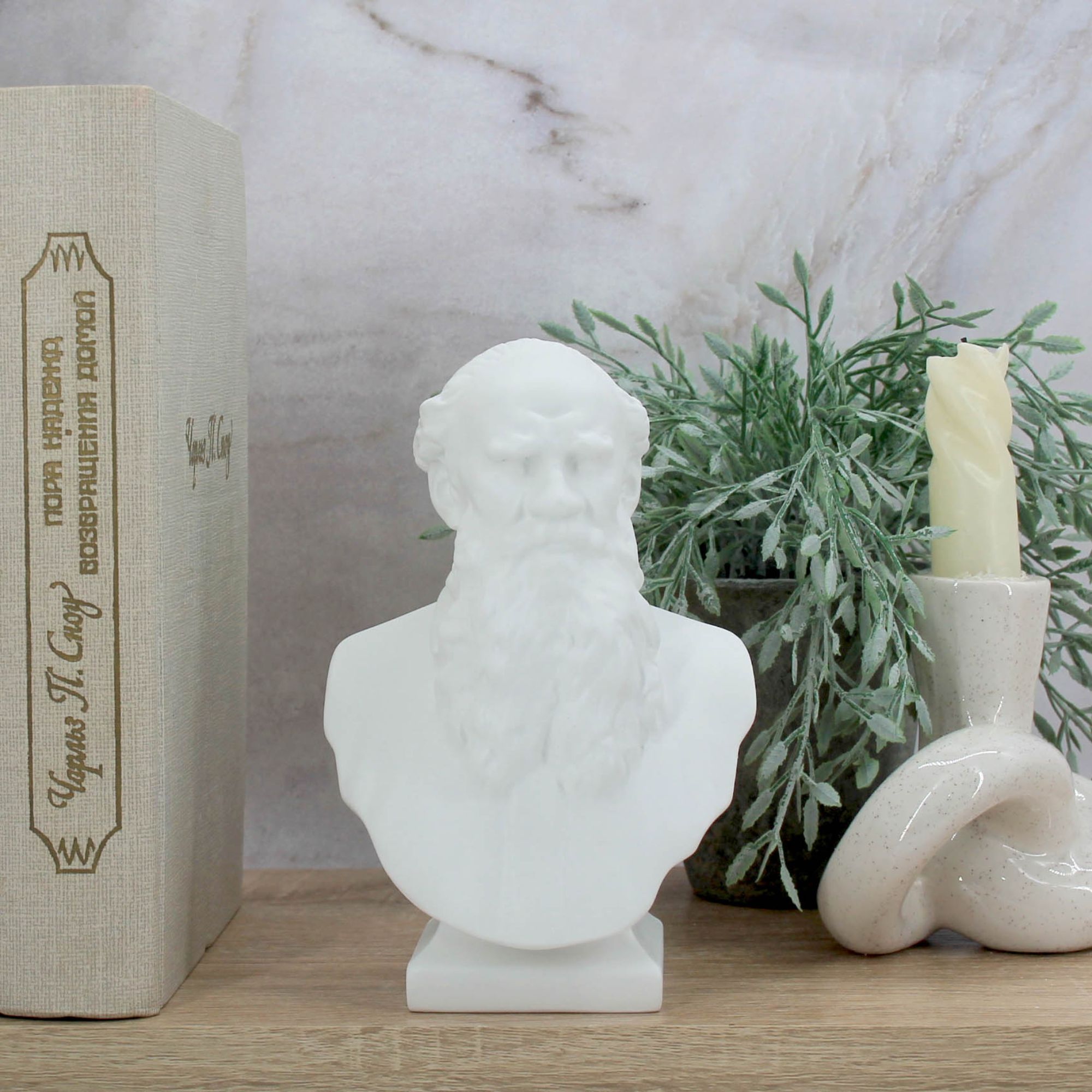 Миниатюра 1. Изделие "Статуэтка бюст Толстой Л.Н.", цвет белый матовый, категория "Бюсты".
