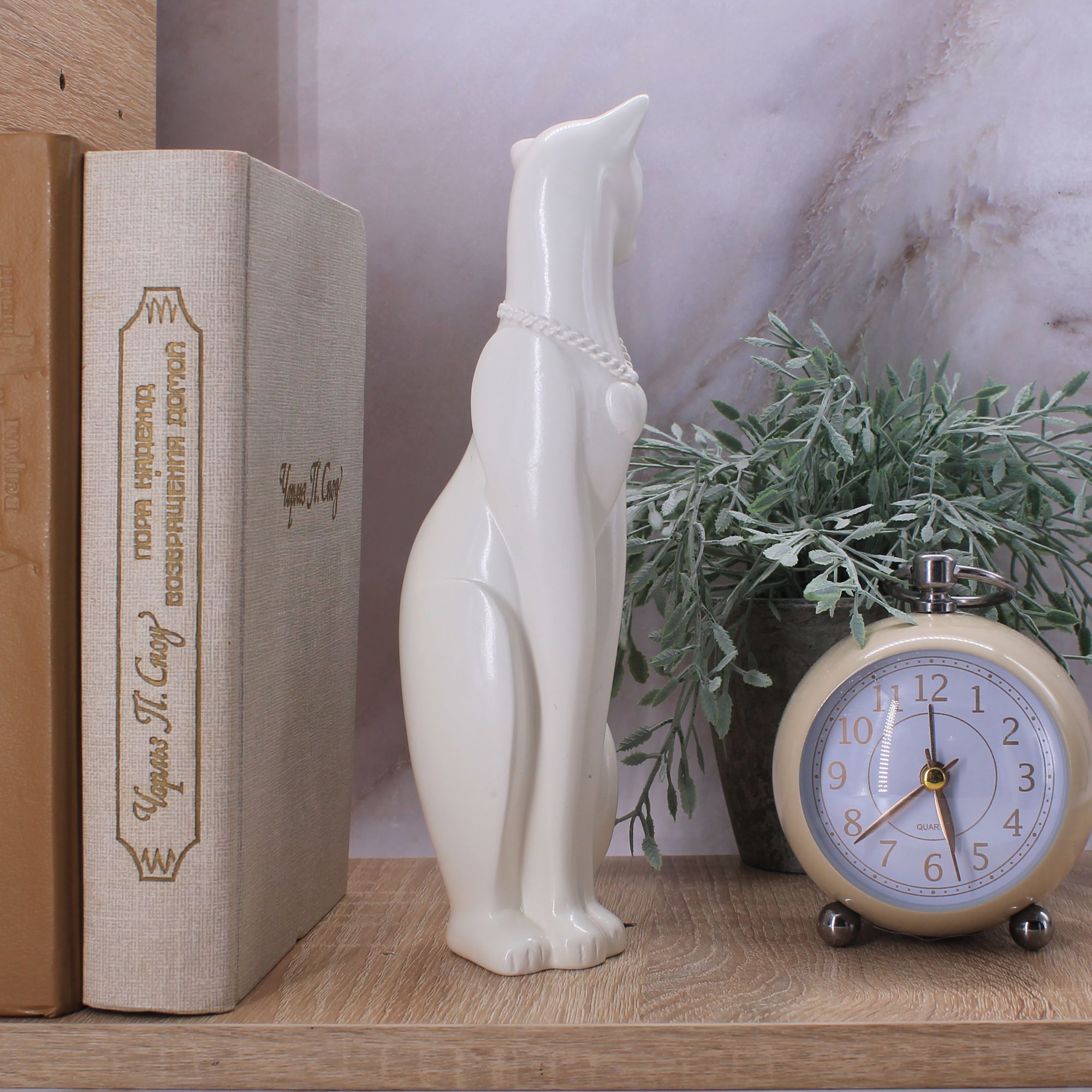 Миниатюра 3. Изделие "Статуэтка Кошка Грация с кулоном сердце", цвет белый глянец, категория "Кошки".