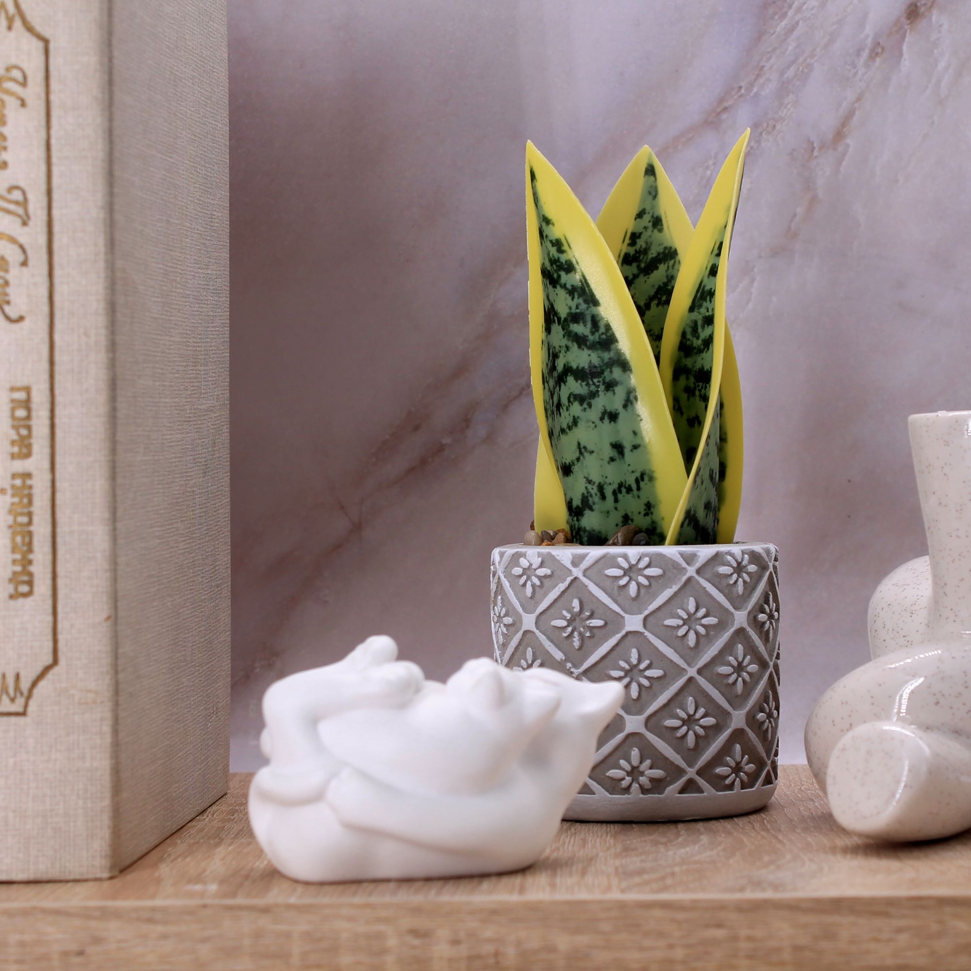 Миниатюра 5. Изделие "Статуэтка Кошка с котенком", цвет белый матовый, категория "Миниатюры".