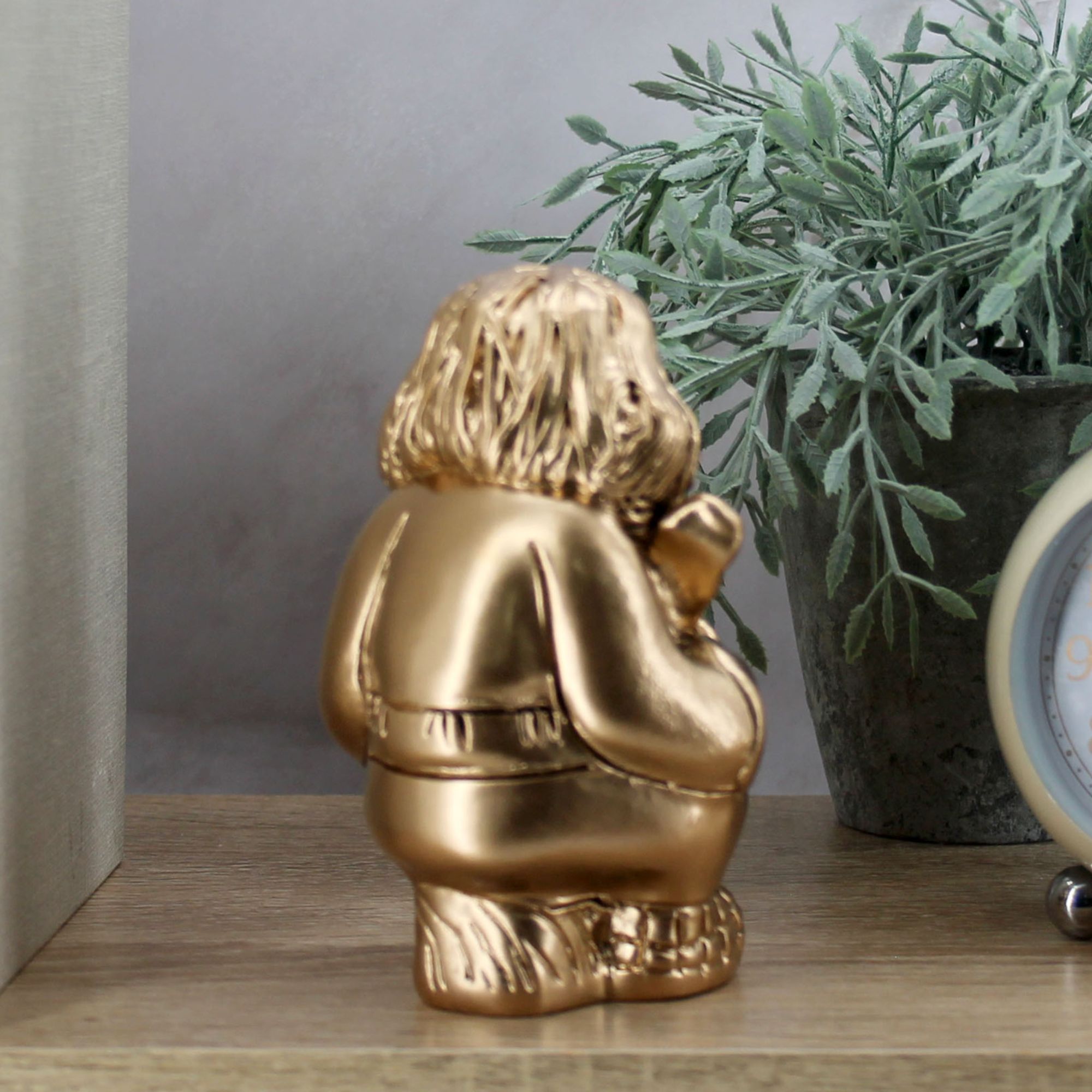 Миниатюра 1. Изделие "Интерьерная статуэтка "Домовой с метлой"", цвет светлая бронза, категория "Обереги".