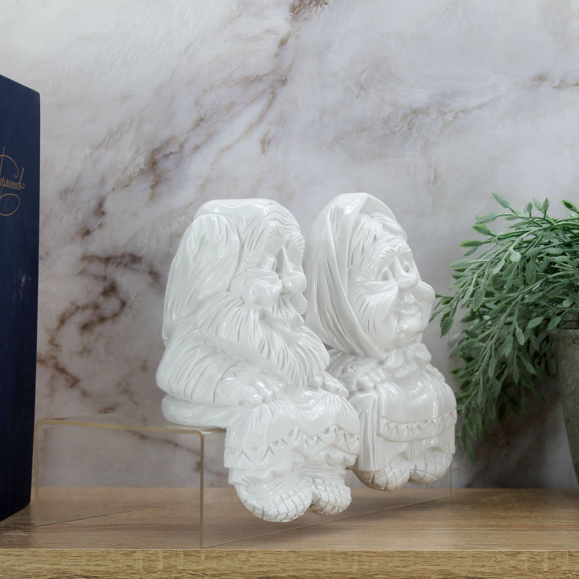 Миниатюра 9. Изделие "Свисающие статуэтки Бабушка и Дедушка", цвет белый глянец, категория "Обереги".