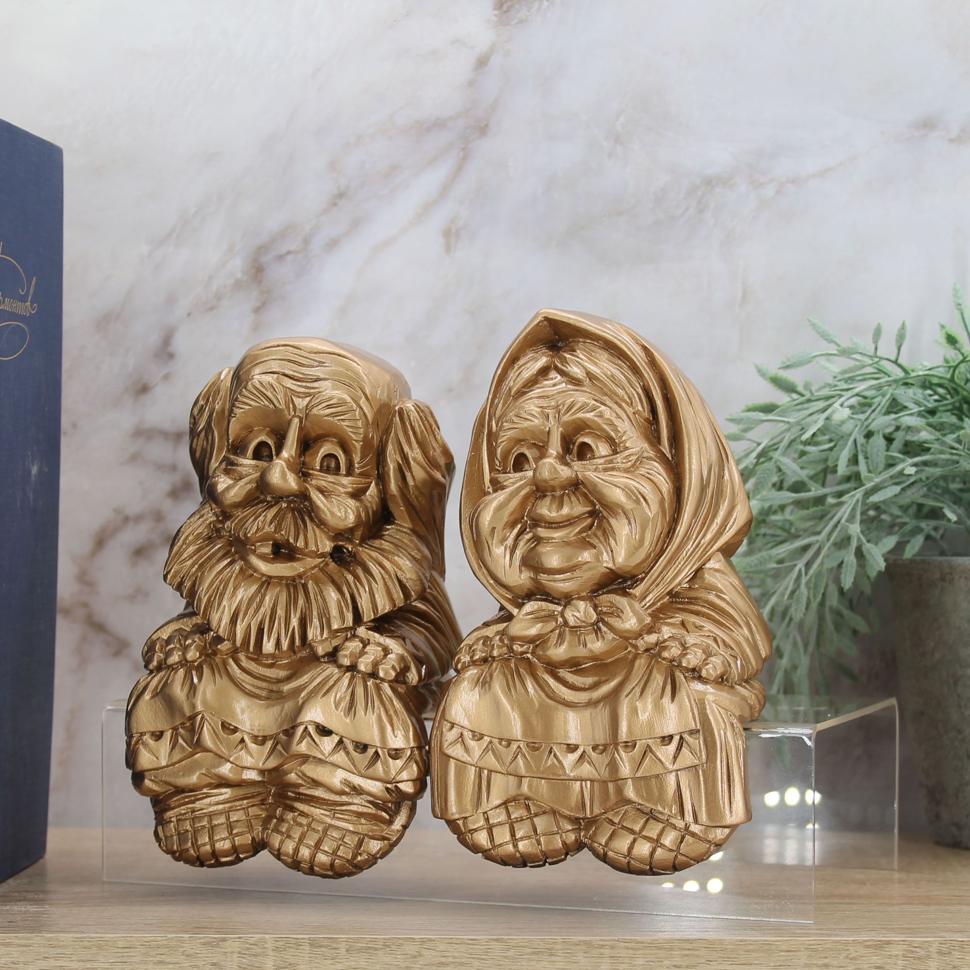 Миниатюра 2. Изделие "Свисающие статуэтки Бабушка и Дедушка", цвет темная бронза, категория "Обереги".