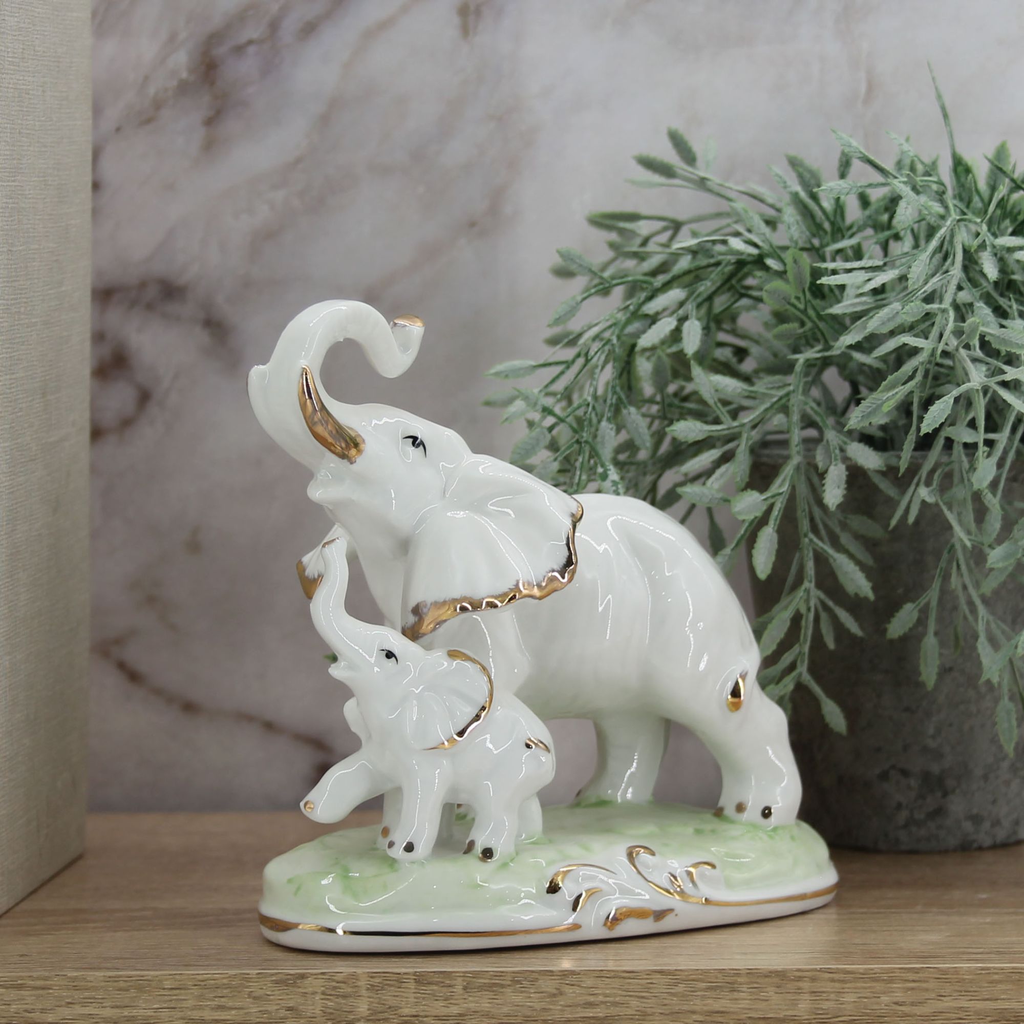 Миниатюра 4. Изделие "Интерьерная статуэтка "Материнская забота" ", цвет без цветов, категория "Сопутствующие товары".