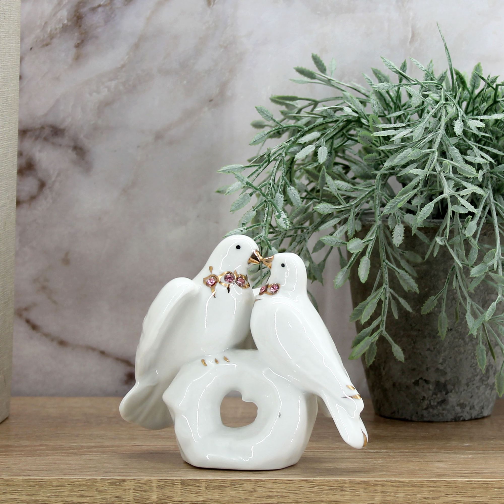 Миниатюра 5. Изделие "Интерьерная статуэтка Влюбленные голуби  № 2", цвет без цветов, категория "Сопутствующие товары".