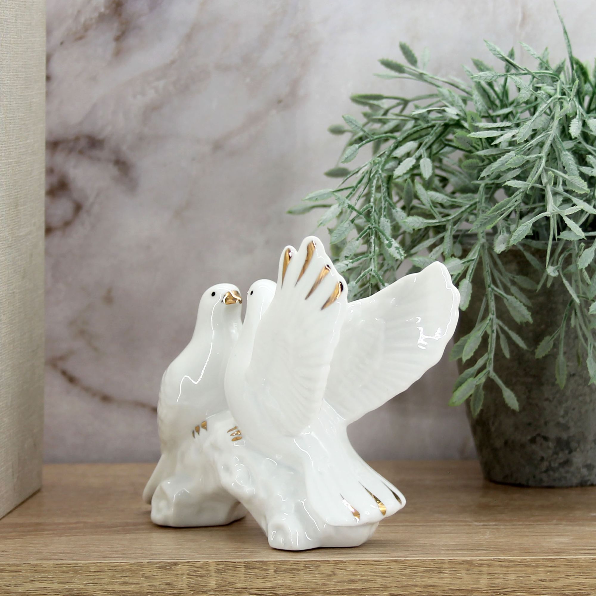 Миниатюра 5. Изделие "Интерьерная статуэтка Влюбленные голуби  № 3", цвет без цветов, категория "Сопутствующие товары".