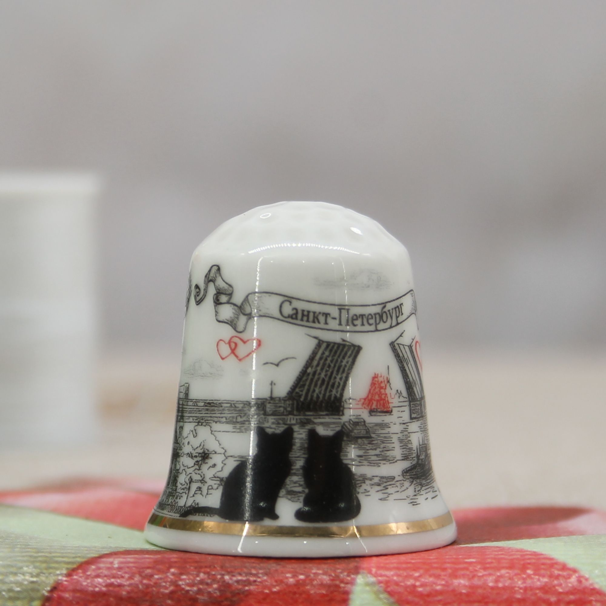 Миниатюра 3. Изделие "Наперсток фарфоровый "Санкт-Петербург"  № 2", цвет без цветов, категория "Сопутствующие товары".