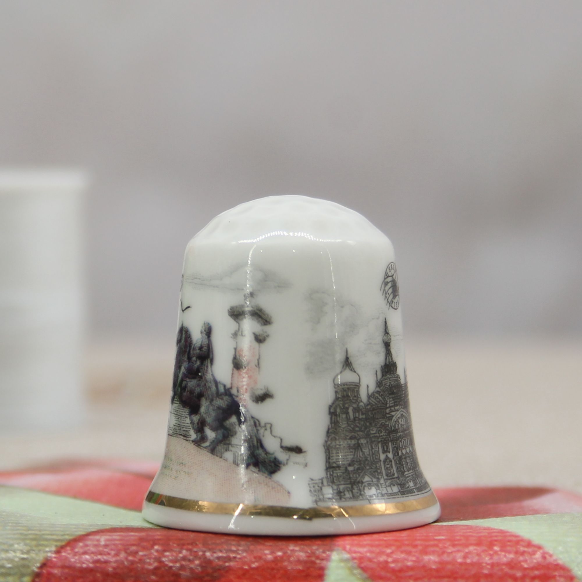 Миниатюра 5. Изделие "Наперсток фарфоровый "Санкт-Петербург"  № 2", цвет без цветов, категория "Сопутствующие товары".