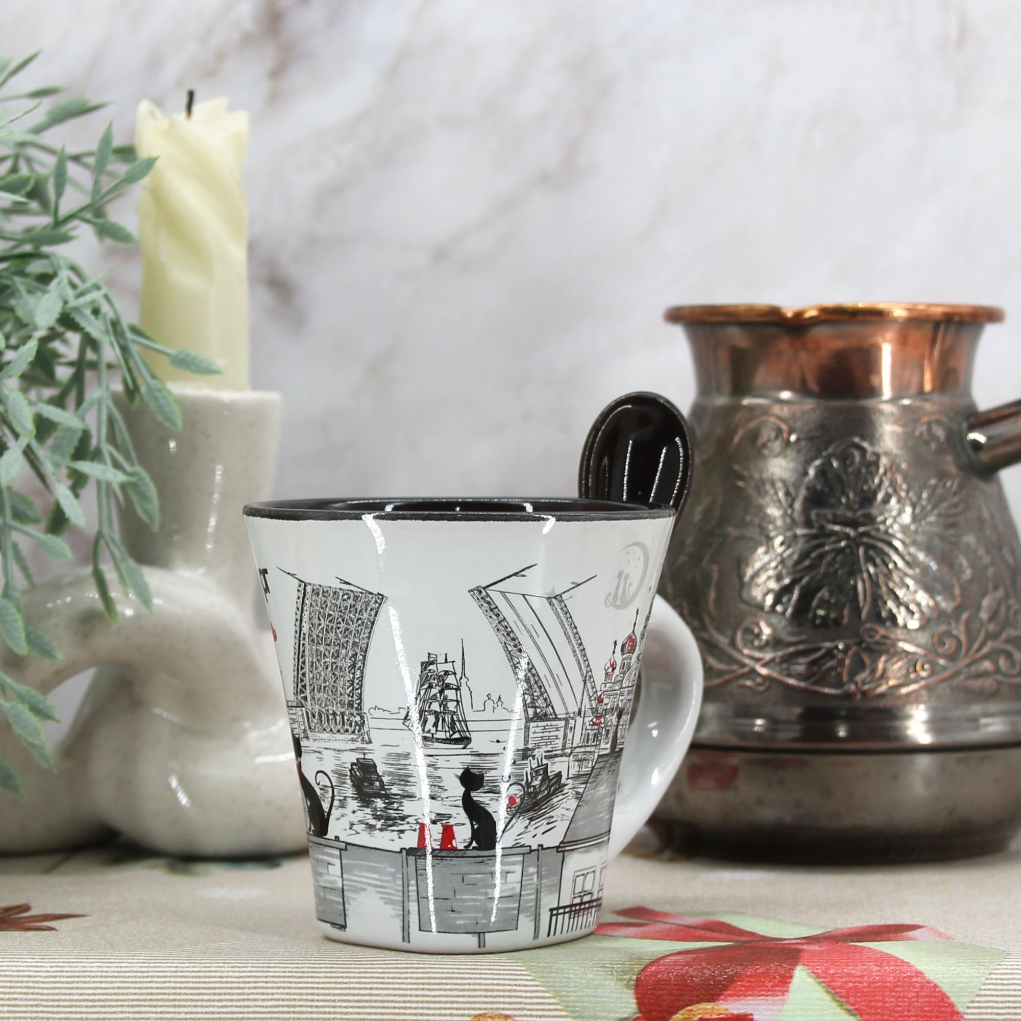 Миниатюра 2. Изделие "Подарочный набор Сувенир кофейная кружка и ложка "Санкт-Петербург" № 1", цвет без цветов, категория "Сопутствующие товары".