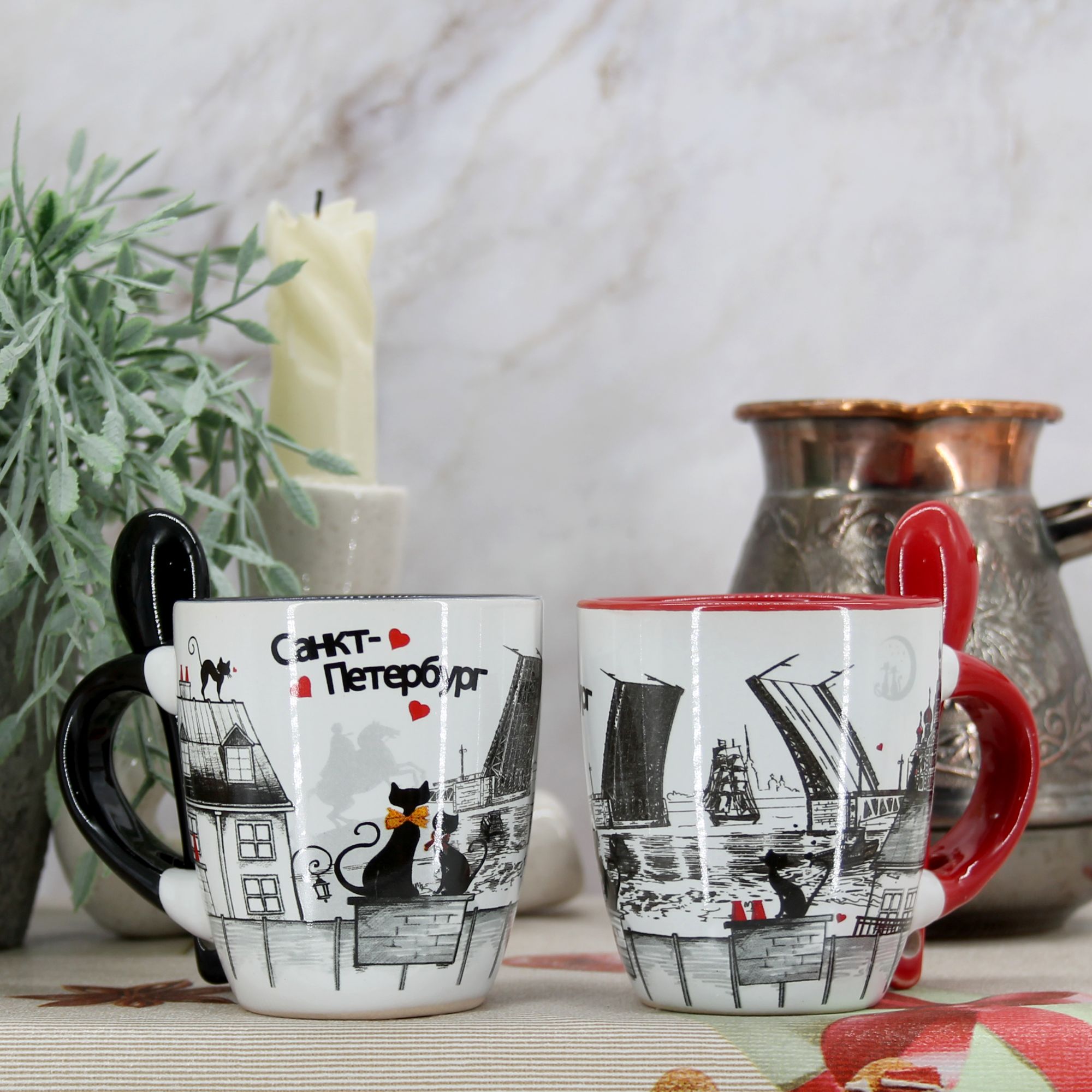 Миниатюра 2. Изделие "Подарочный набор Сувенир кофейных кружек с ложками "Санкт-Петербург"", цвет без цветов, категория "Сопутствующие товары".