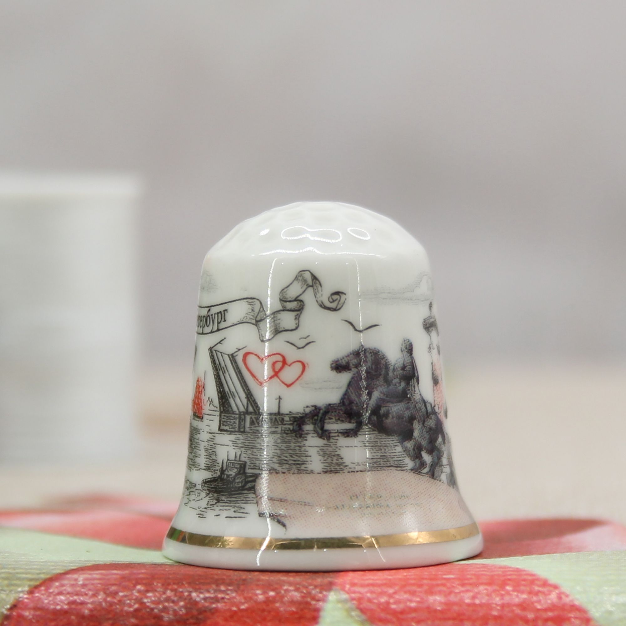 Миниатюра 6. Изделие "Сувенир Наперсток фарфоровый "Санкт-Петербург"  № 2", цвет без цветов, категория "Сопутствующие товары".