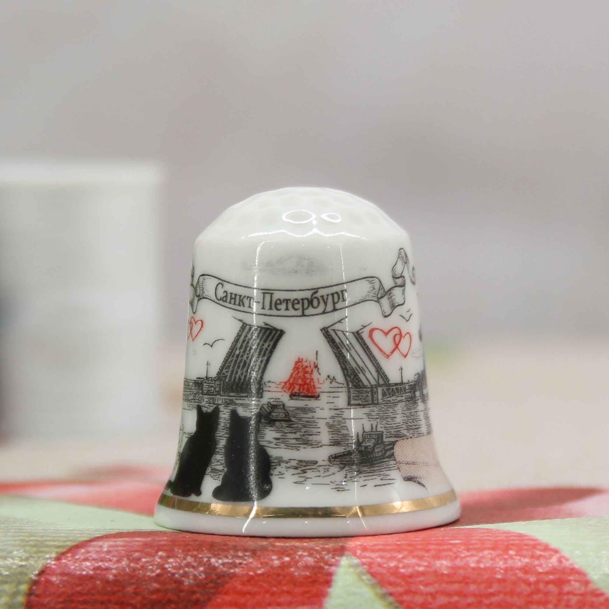 Миниатюра 7. Изделие "Сувенир Наперсток фарфоровый "Санкт-Петербург"  № 2", цвет без цветов, категория "Сопутствующие товары".