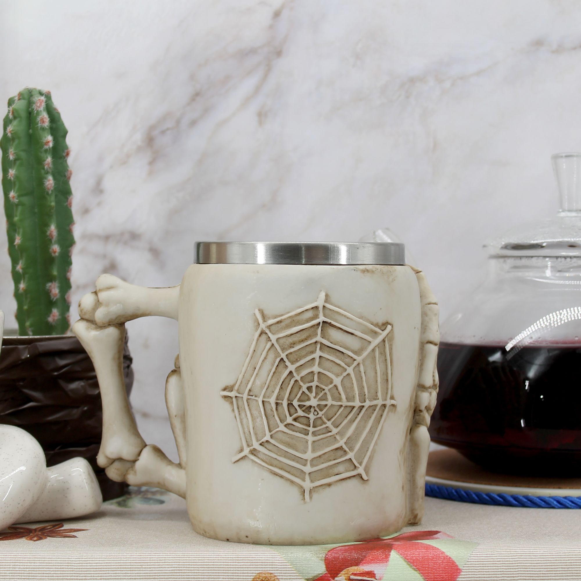 Миниатюра 4. Изделие "Сувенирная Кружка Череп - Пирата", цвет без цветов, категория "Сопутствующие товары".